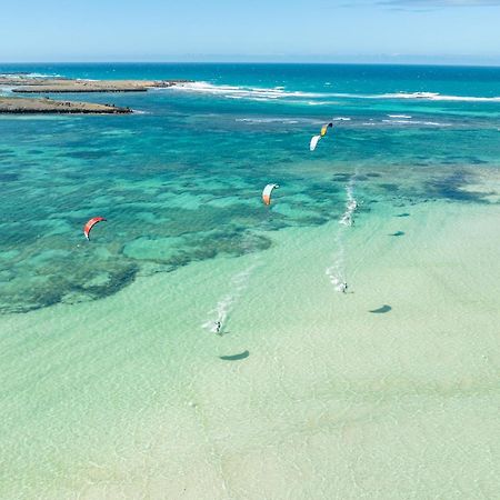 Ocean Lodge Kite & Windsurf Antsiranana Екстериор снимка