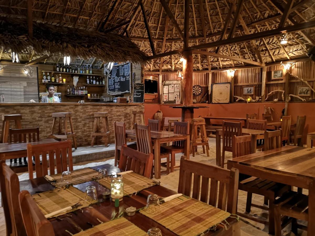 Ocean Lodge Kite & Windsurf Antsiranana Екстериор снимка