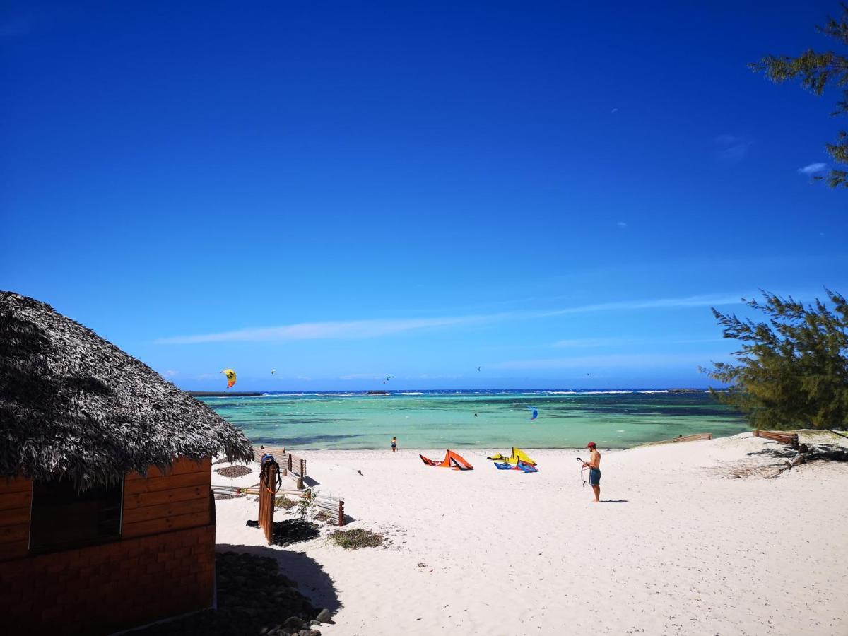 Ocean Lodge Kite & Windsurf Antsiranana Екстериор снимка