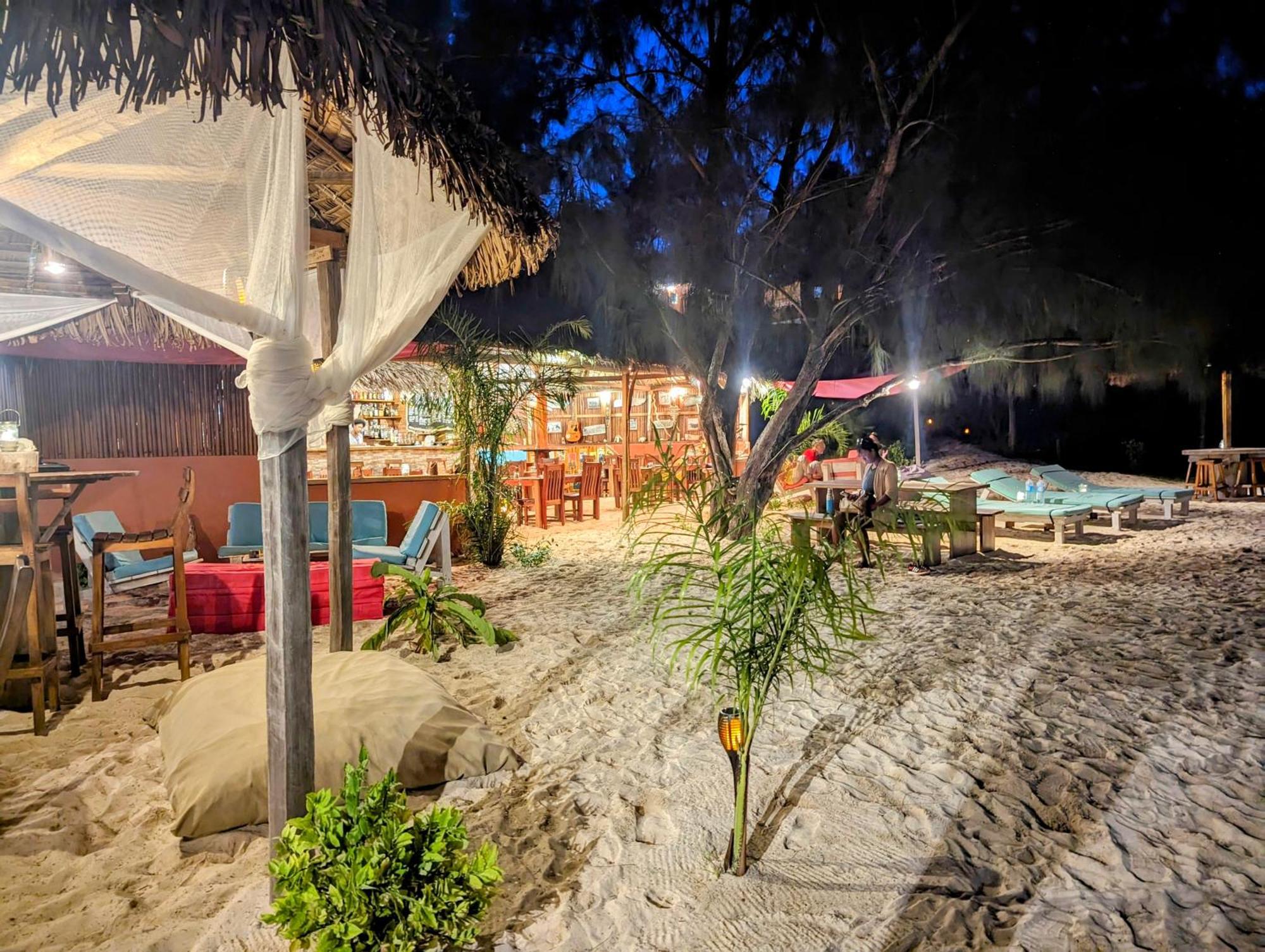 Ocean Lodge Kite & Windsurf Antsiranana Екстериор снимка