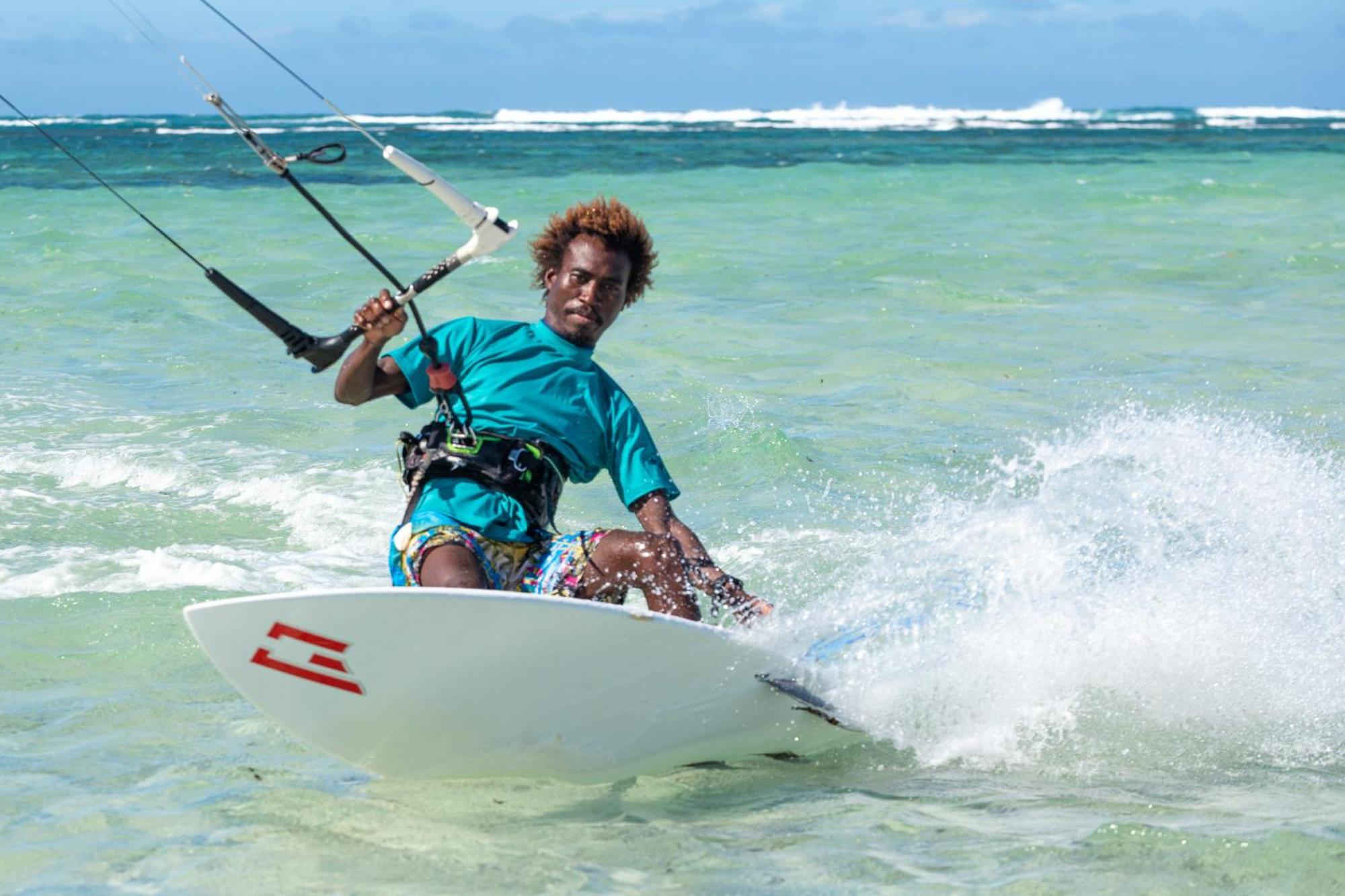 Ocean Lodge Kite & Windsurf Antsiranana Екстериор снимка